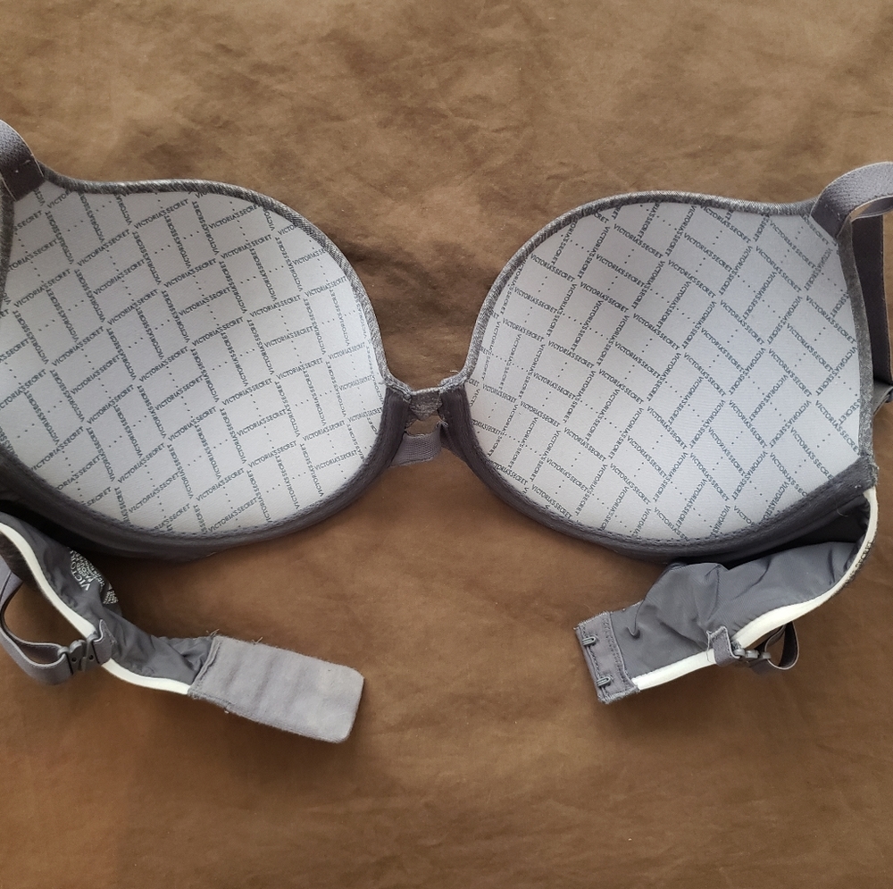 Victoria's Secret Padded Perfect Coverage 32DD - Picture 2 of 2